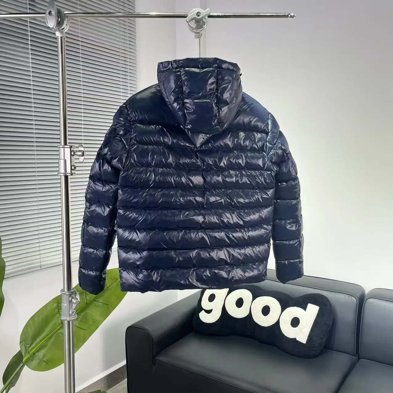 P840 𝑪𝒂𝒏𝒂𝒅𝒂 𝑮𝒐𝒐𝒔𝒆 Canada Goose 2227 Dark Blue Red Label Down Jacket Lightweight Canada Goose Crofton Series Crofton Series Ski Season Logo Solid Color Glossy Hooded Waterproof Windproof Ultra Light Down Jacket Men's Style: Dark Blue Red Label s-xxl